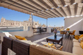 ISG Apartments Modern atticpool at the CathedralFree parking